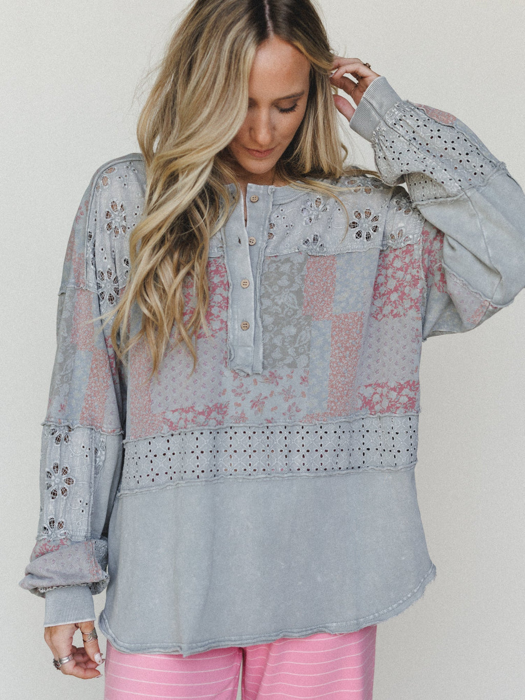 Life in Florals Tee - Light Ash