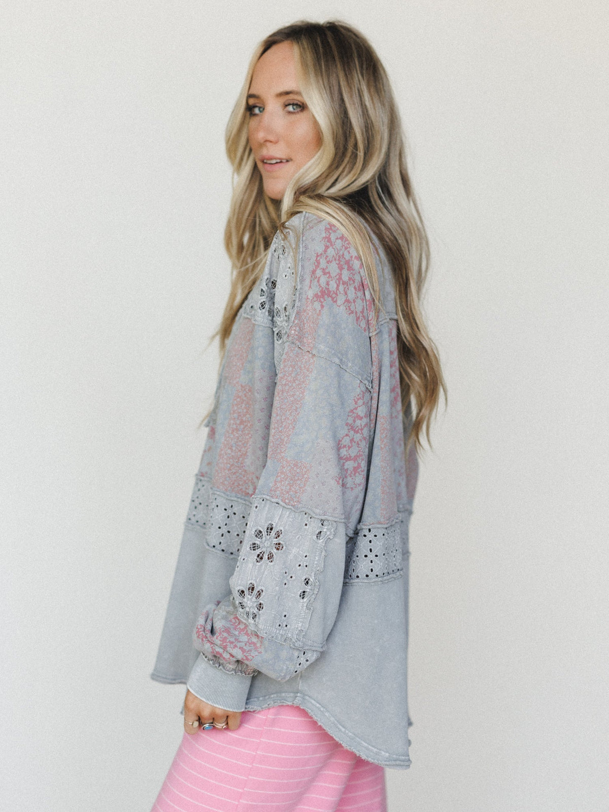 Life in Florals Tee - Light Ash