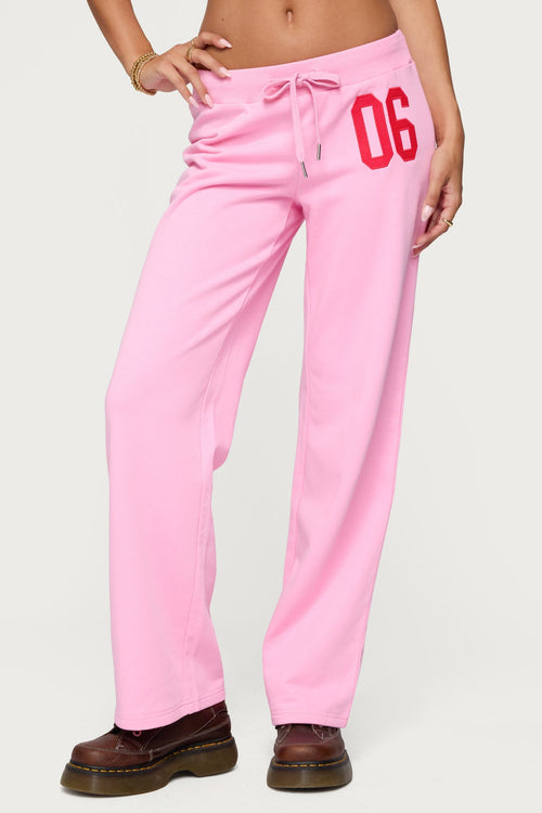 06 Sweatpants
